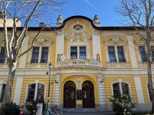 Eladó családi ház, Kiskunfélegyházán, Petőfi téren 329.9 M Ft