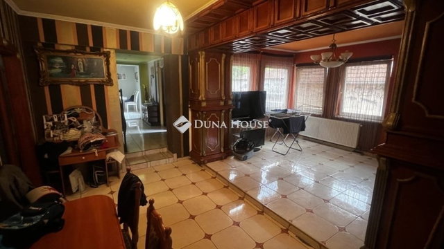 Eladó családi ház, Dunaújvárosban 62.5 M Ft, 6 szobás