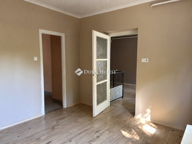 Eladó téglalakás, Kalocsán 32 M Ft, 2 szobás
