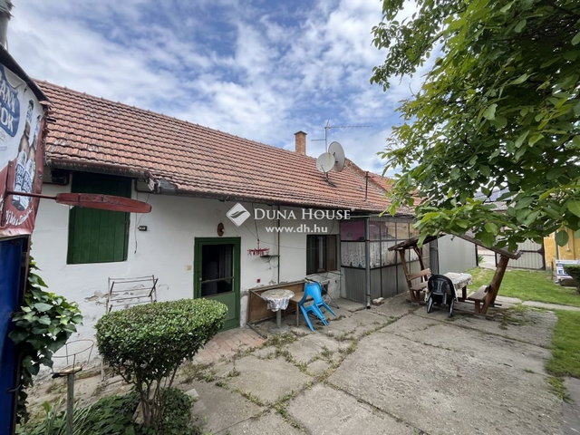 Eladó családi ház, Kiskunfélegyházán 17.5 M Ft, 3 szobás