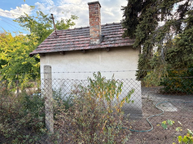 Eladó mezogazdasagi ingatlan, Csemőn 5.5 M Ft, 1 szobás