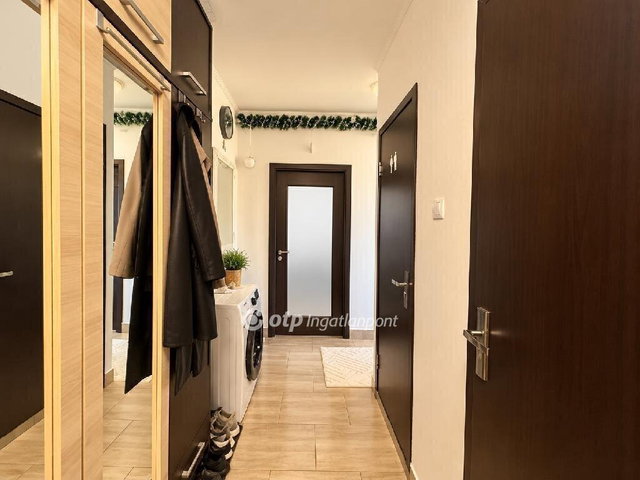 Eladó panellakás, Debrecenben 59.5 M Ft, 2 szobás