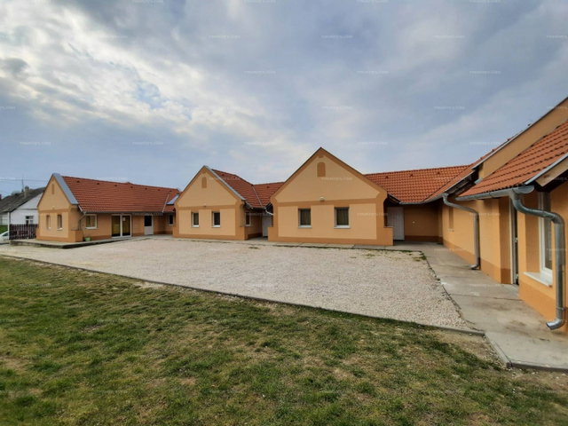 Eladó családi ház, Dávodon 94.9 M Ft, 7 szobás