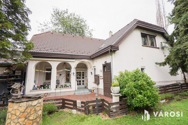Eladó családi ház, Budapesten, IV. kerületben 150 M Ft, 6 szobás
