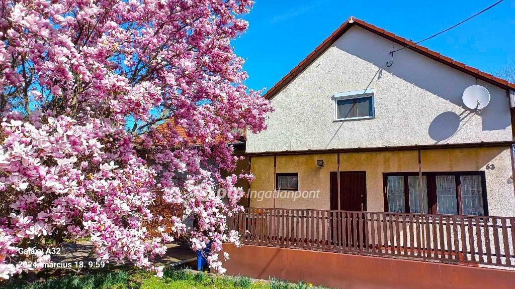 2 bed · 189m² · 85.500.000 ft