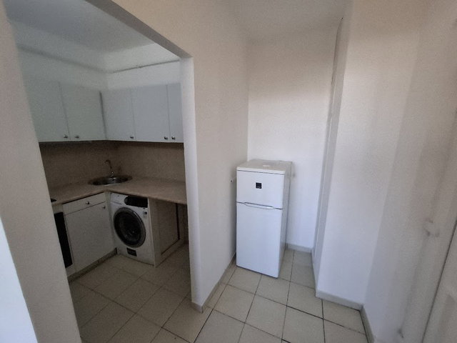 Eladó panellakás, Debrecenben 35.99 M Ft, 1+1 szobás