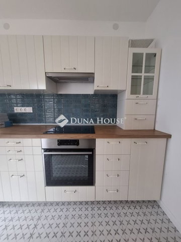 Eladó családi ház, Piliscsabán 95 M Ft, 3 szobás