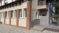 Eladó téglalakás