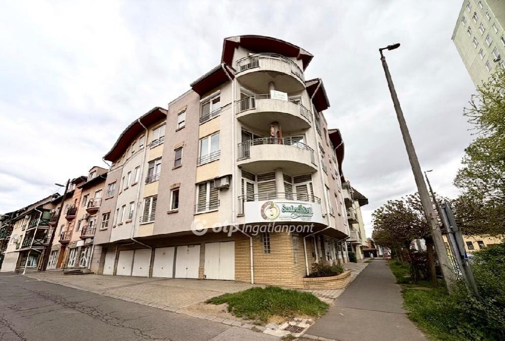 3 bed · 68m² · 61.900.000 ft