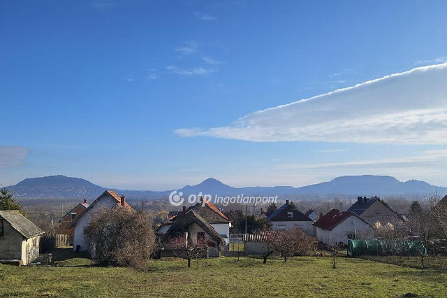 Eladó családi ház, Balatonedericsen 65.9 M Ft, 2 szobás