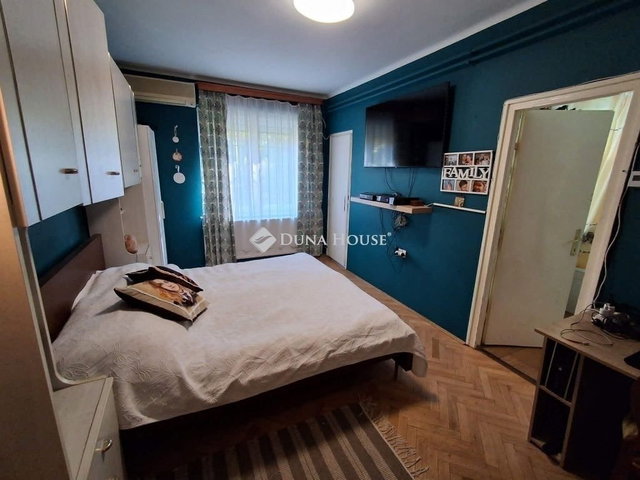 Eladó téglalakás, Budapesten, XV. kerületben 64.9 M Ft, 3 szobás