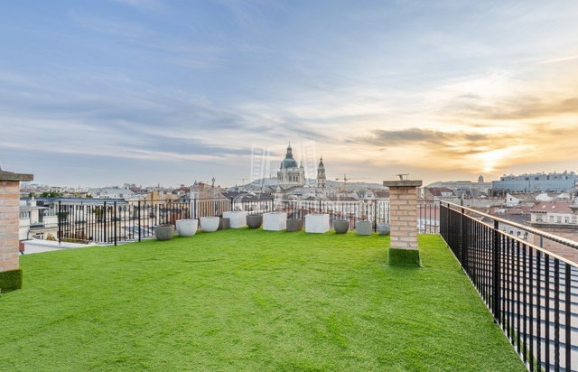 Eladó téglalakás, Budapesten, VI. kerületben 366.76 M Ft