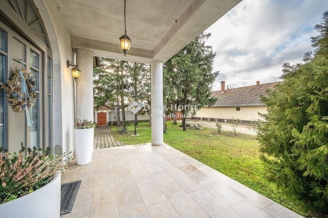 Eladó családi ház, Lajosmizsén 229 M Ft, 5 szobás
