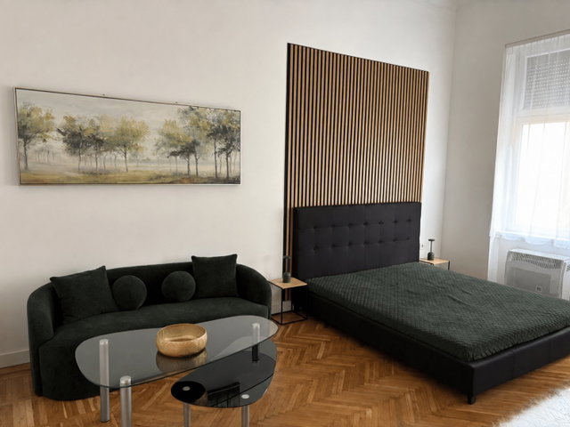 Kiadó téglalakás, albérlet, VII. kerületben, Király utcában