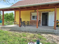 Eladó családi ház, Szegeden 51.5 M Ft, 2 szobás