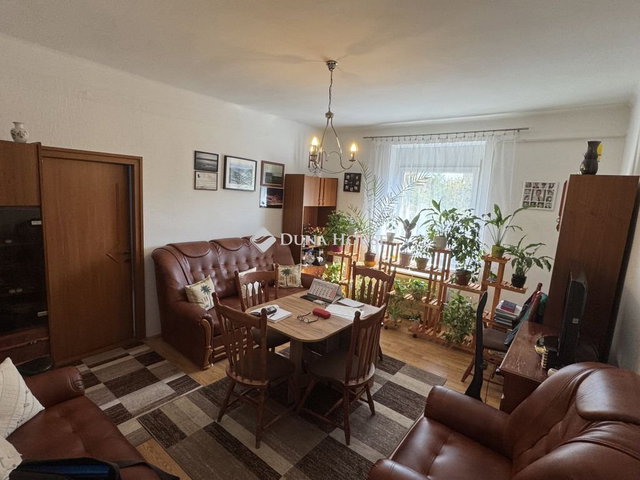 Eladó téglalakás, Dunakeszin 64.99 M Ft, 2 szobás