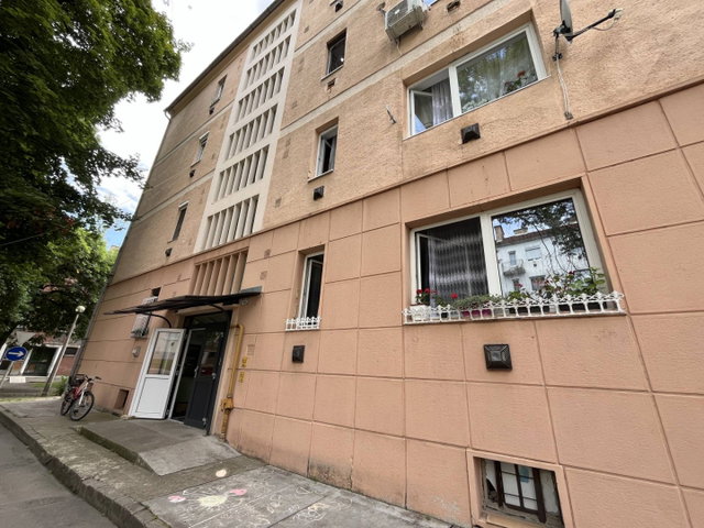 Eladó téglalakás, Kazincbarcikán 17 M Ft, 2 szobás