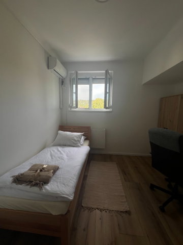 Kiadó téglalakás, albérlet, Pécsett, Esztergár Lajos utcában