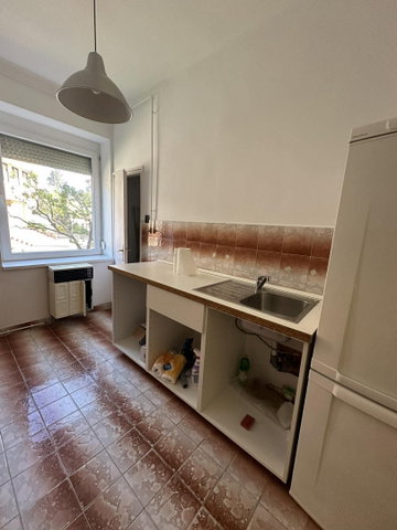 Eladó téglalakás, Komlón, Berek utcában 23.9 M Ft, 1 szobás