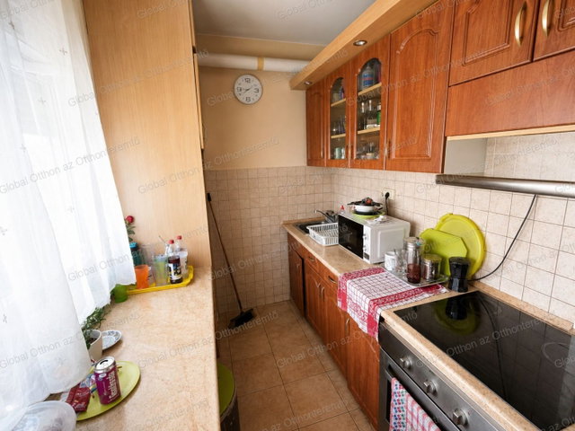 Eladó panellakás, Mosonmagyaróváron 41.9 M Ft