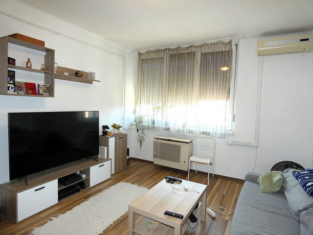 Eladó panellakás, Szolnokon, Mátyás Király úton 28 M Ft