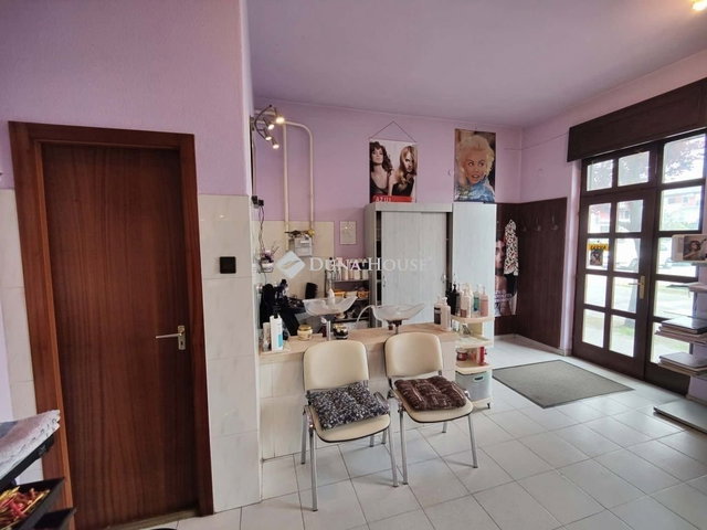 Eladó üzlethelyiség, Budapesten, XX. kerületben 26.9 M Ft