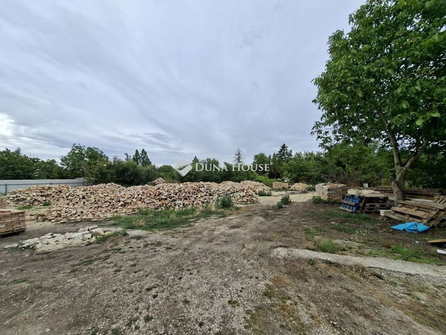 Eladó telek, Székesfehérvárott 10.5 M Ft / költözzbe.hu