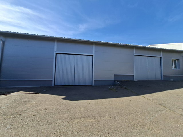 Kiadó ipari ingatlan, Egerben 300 E Ft / hó / költözzbe.hu