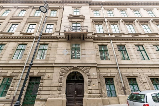 Eladó téglalakás, Budapesten, I. kerületben 109.9 M Ft, 2 szobás