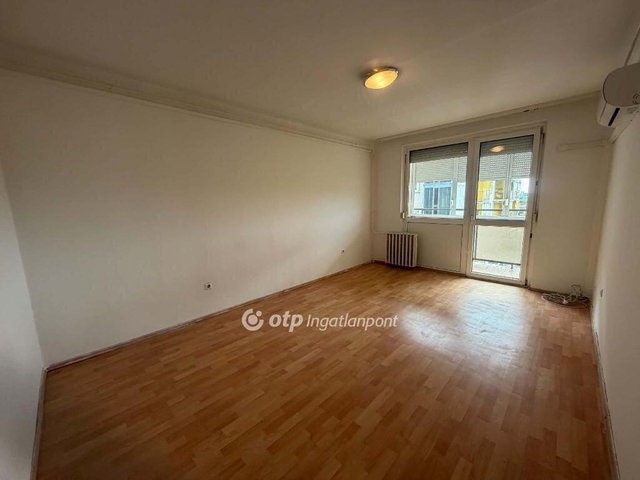 Eladó panellakás, Miskolcon 29.9 M Ft, 1+2 szobás