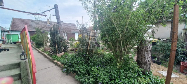 Eladó családi ház, Sükösdön 47 M Ft, 3 szobás