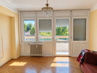 Eladó panellakás, Debrecenben 64.9 M Ft, 3 szobás