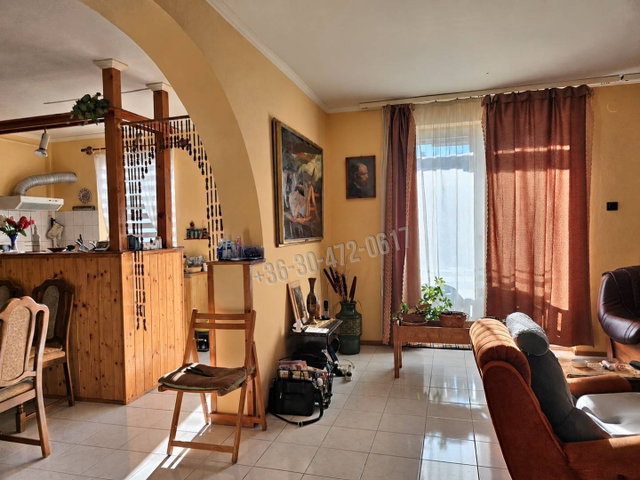 Eladó családi ház, Egerben 74.9 M Ft, 5 szobás
