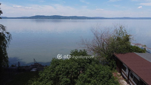 Eladó családi ház, Balatonbogláron 890 M Ft, 7 szobás