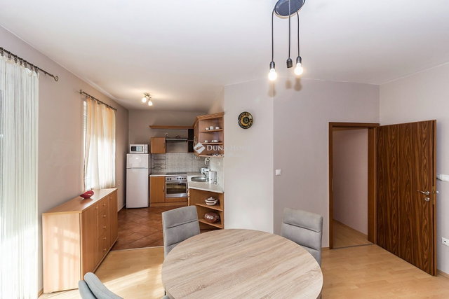Eladó téglalakás, Szombathelyen 42.9 M Ft, 2 szobás