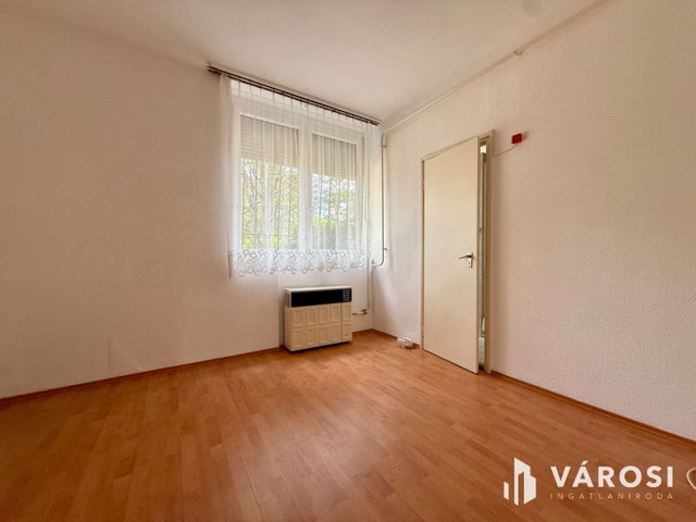 Eladó téglalakás, Salgótarjánban 16.5 M Ft, 2 szobás