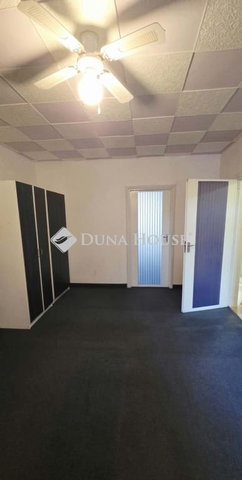 Eladó panellakás, Vácon, Fürj utcában 62 M Ft, 2 szobás