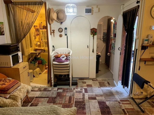 Eladó nyaraló, Gárdonyban 32 M Ft, 1 szobás