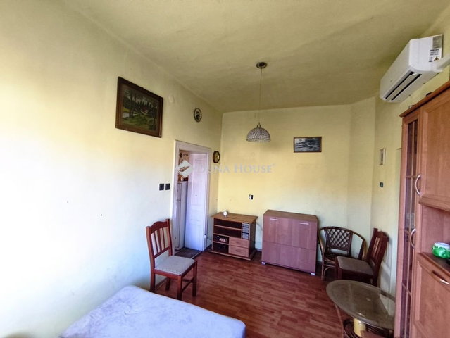 Eladó ikerház, Dombóváron 13.5 M Ft, 2 szobás