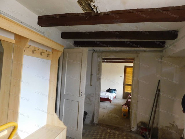 Eladó családi ház, Kaposváron 15.5 M Ft, 2 szobás