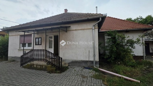 Eladó családi ház, Farmoson 45 M Ft, 4+1 szobás