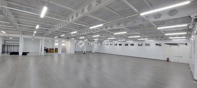 Eladó üzlethelyiség, Oroszlányban, Mester utcában 84.9 M Ft