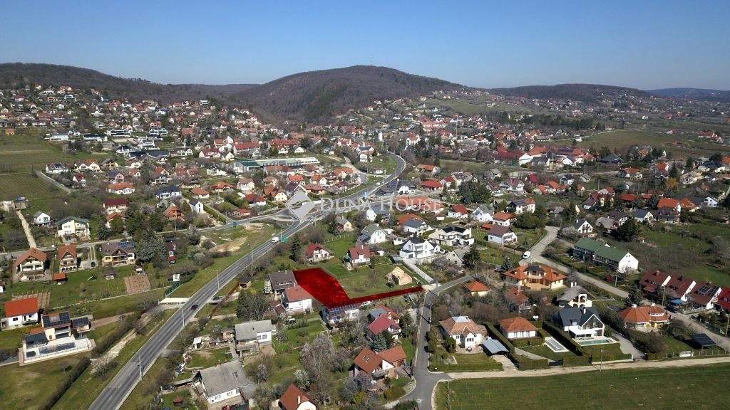 Eladó telek – Csopak