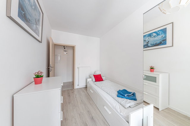 Kiadó téglalakás, albérlet, Siófokon, Fő utcában, 3 szobás