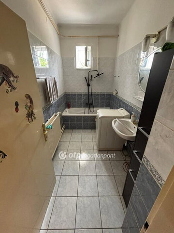 Eladó családi ház, Dunaszekcsőn 56 M Ft, 5 szobás