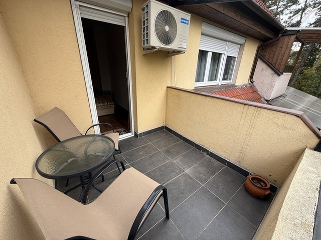 Eladó téglalakás, Balatonfűzfőn 39.9 M Ft, 1+3 szobás