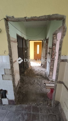 Eladó ikerház, Móron 40 M Ft, 2 szobás / költözzbe.hu