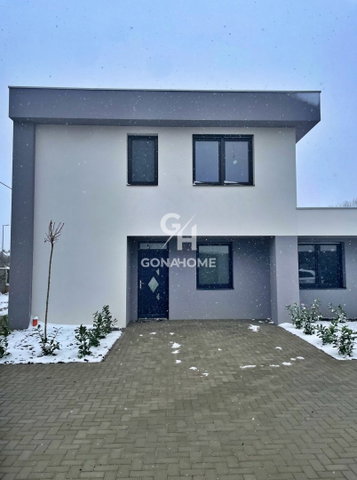 Eladó téglalakás, Ajkán 81 M Ft, 3 szobás