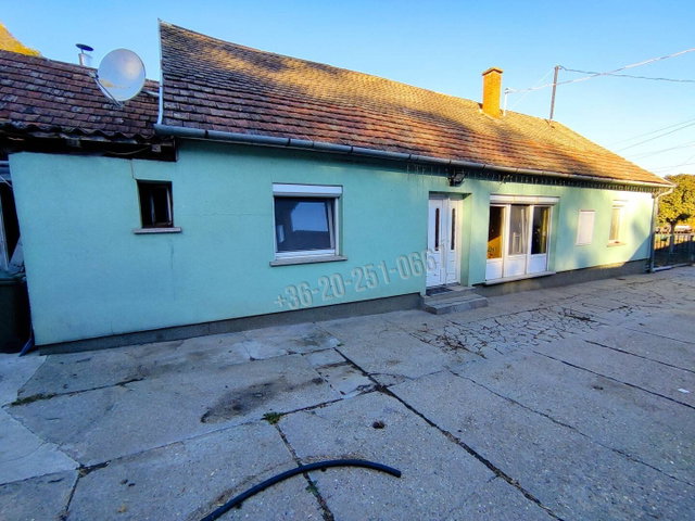 Eladó családi ház, Dunaszekcsőn 16 M Ft, 4 szobás