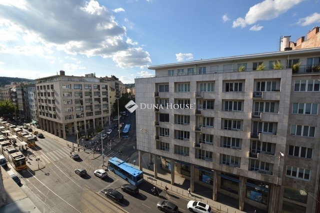 Eladó téglalakás, Budapesten, II. kerületben 80 M Ft, 3 szobás